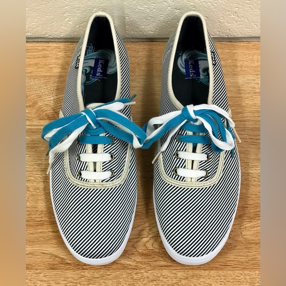 Womens 9 Keds Navy Blue White Stripe Champion Tennis Shoes Sneakers Spring Vacay